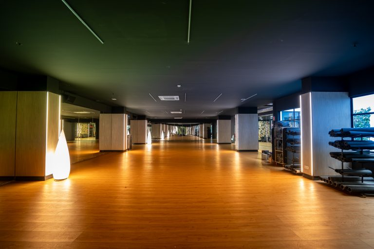 Zen-Raum für Yoga und Dehnung